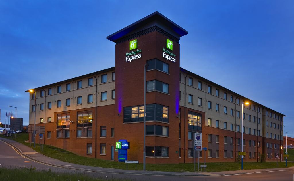 hotel luton